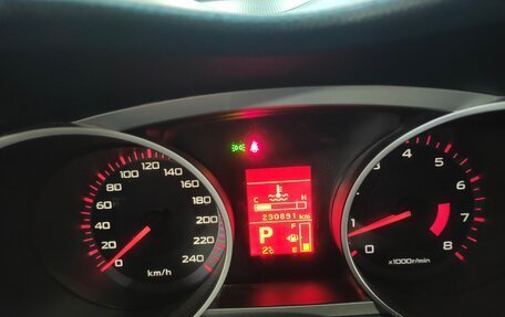 Mitsubishi Outlander III рестайлинг 3, 2008 год, 810 000 рублей, 12 фотография