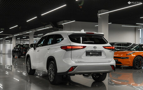 Toyota Highlander, 2025 год, 6 300 000 рублей, 5 фотография