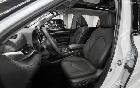 Toyota Highlander, 2025 год, 6 300 000 рублей, 9 фотография