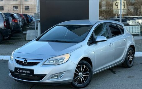 Opel Astra J, 2011 год, 570 000 рублей, 1 фотография