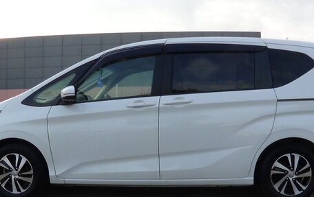 Honda Freed II, 2017 год, 1 720 000 рублей, 7 фотография