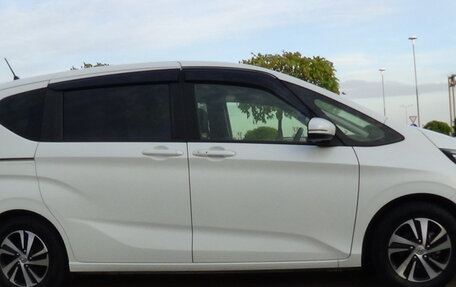 Honda Freed II, 2017 год, 1 720 000 рублей, 6 фотография