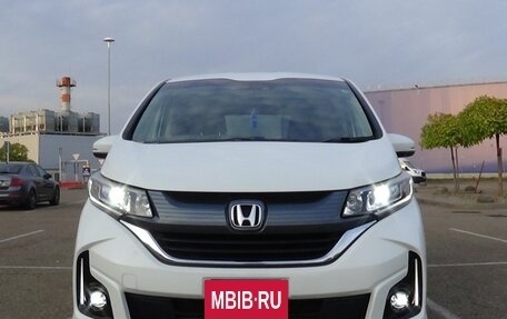 Honda Freed II, 2017 год, 1 720 000 рублей, 2 фотография