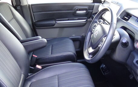 Honda Freed II, 2017 год, 1 720 000 рублей, 16 фотография