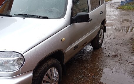 Chevrolet Niva I рестайлинг, 2006 год, 240 000 рублей, 3 фотография