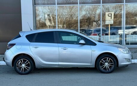 Opel Astra J, 2011 год, 570 000 рублей, 6 фотография