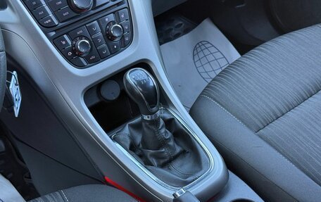 Opel Astra J, 2011 год, 570 000 рублей, 21 фотография