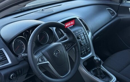 Opel Astra J, 2011 год, 570 000 рублей, 14 фотография