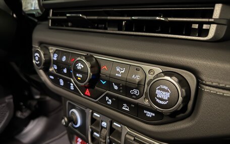 Jeep Wrangler, 2024 год, 7 990 000 рублей, 25 фотография