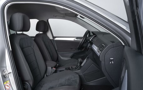 Volkswagen Tiguan II, 2018 год, 2 798 000 рублей, 8 фотография