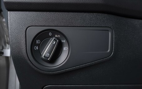 Volkswagen Tiguan II, 2018 год, 2 798 000 рублей, 17 фотография