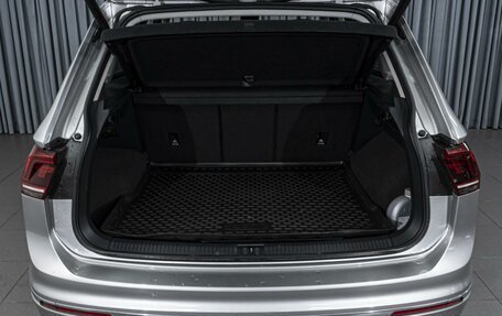 Volkswagen Tiguan II, 2018 год, 2 798 000 рублей, 26 фотография