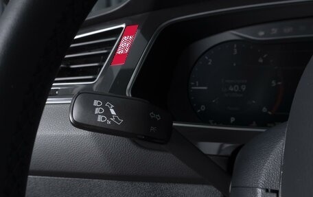 Volkswagen Tiguan II, 2018 год, 2 798 000 рублей, 18 фотография