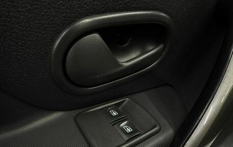 Renault Sandero II рестайлинг, 2019 год, 949 888 рублей, 13 фотография