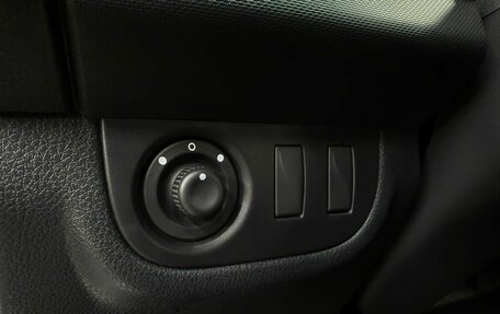 Renault Sandero II рестайлинг, 2019 год, 949 888 рублей, 22 фотография