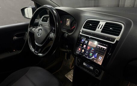 Volkswagen Polo VI (EU Market), 2017 год, 949 777 рублей, 10 фотография