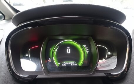 Renault Espace V рестайлинг, 2016 год, 1 400 000 рублей, 25 фотография