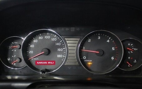 Toyota Land Cruiser 100 рестайлинг 2, 2004 год, 1 785 000 рублей, 17 фотография