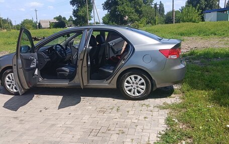 KIA Cerato III, 2010 год, 750 000 рублей, 1 фотография