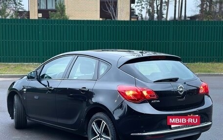 Opel Astra J, 2014 год, 770 000 рублей, 2 фотография