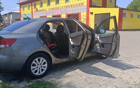 KIA Cerato III, 2010 год, 750 000 рублей, 2 фотография