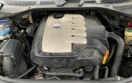 Volkswagen Touareg III, 2005 год, 699 999 рублей, 5 фотография