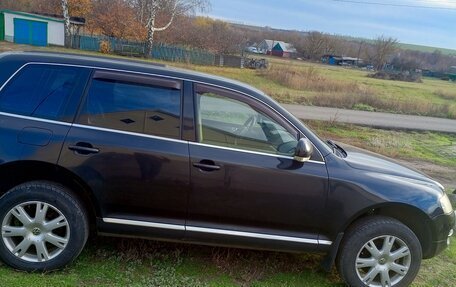 Volkswagen Touareg III, 2005 год, 699 999 рублей, 4 фотография