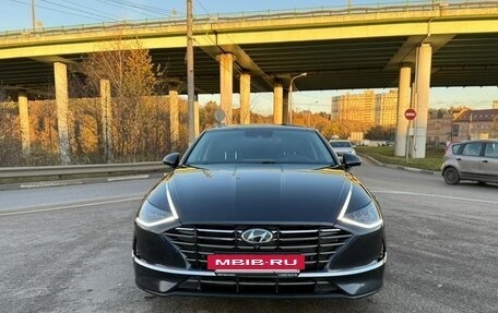 Hyundai Sonata VIII, 2019 год, 2 199 000 рублей, 2 фотография