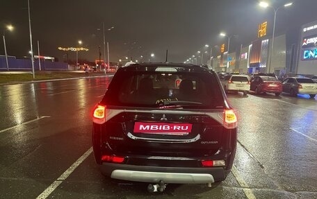 Mitsubishi Outlander III рестайлинг 3, 2014 год, 1 750 000 рублей, 4 фотография