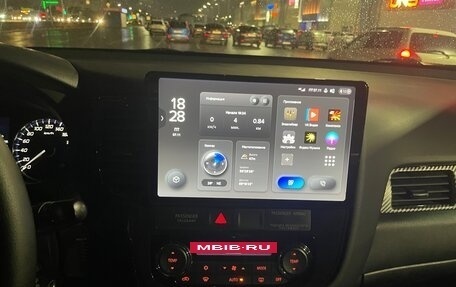 Mitsubishi Outlander III рестайлинг 3, 2014 год, 1 750 000 рублей, 15 фотография