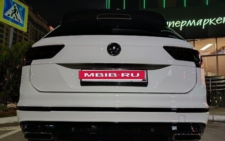 Volkswagen Tiguan II, 2018 год, 3 130 000 рублей, 4 фотография