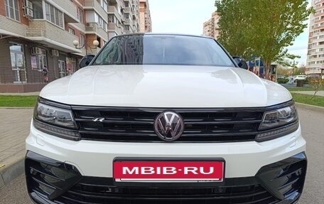 Volkswagen Tiguan II, 2018 год, 3 130 000 рублей, 2 фотография