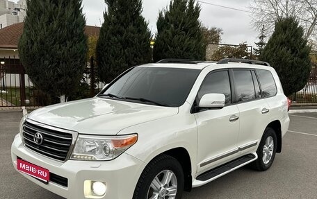 Toyota Land Cruiser 200, 2014 год, 3 950 000 рублей, 1 фотография