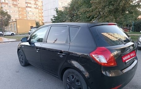 KIA cee'd I рестайлинг, 2010 год, 830 000 рублей, 9 фотография