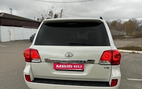 Toyota Land Cruiser 200, 2014 год, 3 950 000 рублей, 4 фотография