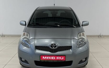 Toyota Yaris III рестайлинг, 2009 год, 470 000 рублей, 2 фотография
