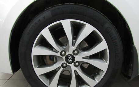 Hyundai Solaris II рестайлинг, 2015 год, 770 000 рублей, 12 фотография