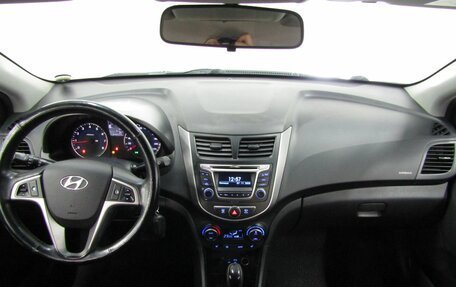 Hyundai Solaris II рестайлинг, 2015 год, 770 000 рублей, 15 фотография