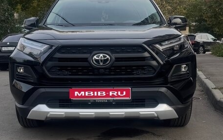 Toyota RAV4, 2024 год, 4 050 000 рублей, 1 фотография