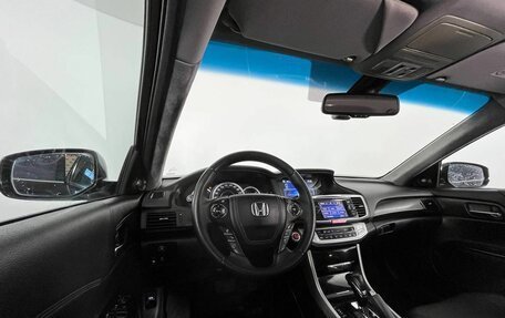 Honda Accord IX рестайлинг, 2013 год, 1 680 000 рублей, 13 фотография