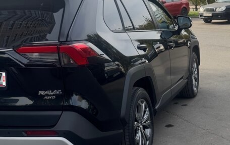 Toyota RAV4, 2024 год, 4 050 000 рублей, 4 фотография