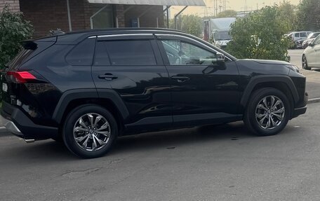 Toyota RAV4, 2024 год, 4 050 000 рублей, 3 фотография