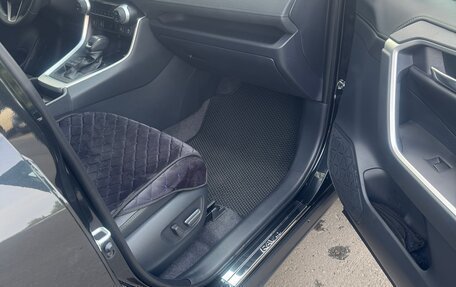 Toyota RAV4, 2024 год, 4 050 000 рублей, 13 фотография