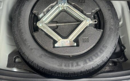 Toyota RAV4, 2024 год, 4 050 000 рублей, 17 фотография