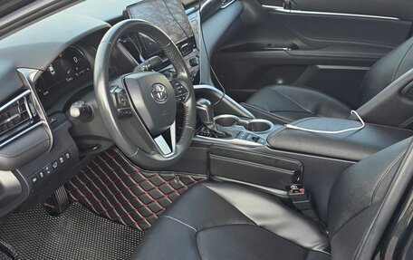 Toyota Camry, 2022 год, 3 400 000 рублей, 10 фотография