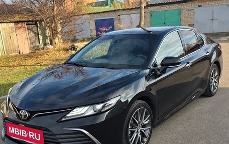 Toyota Camry, 2022 год, 3 400 000 рублей, 3 фотография