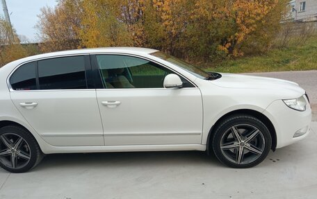 Skoda Superb III рестайлинг, 2013 год, 1 270 000 рублей, 2 фотография