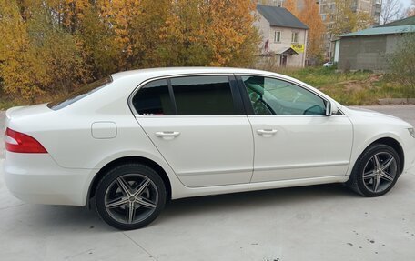 Skoda Superb III рестайлинг, 2013 год, 1 270 000 рублей, 3 фотография