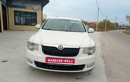 Skoda Superb III рестайлинг, 2013 год, 1 270 000 рублей, 9 фотография