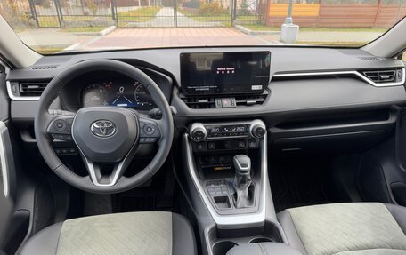 Toyota RAV4, 2025 год, 3 930 000 рублей, 9 фотография